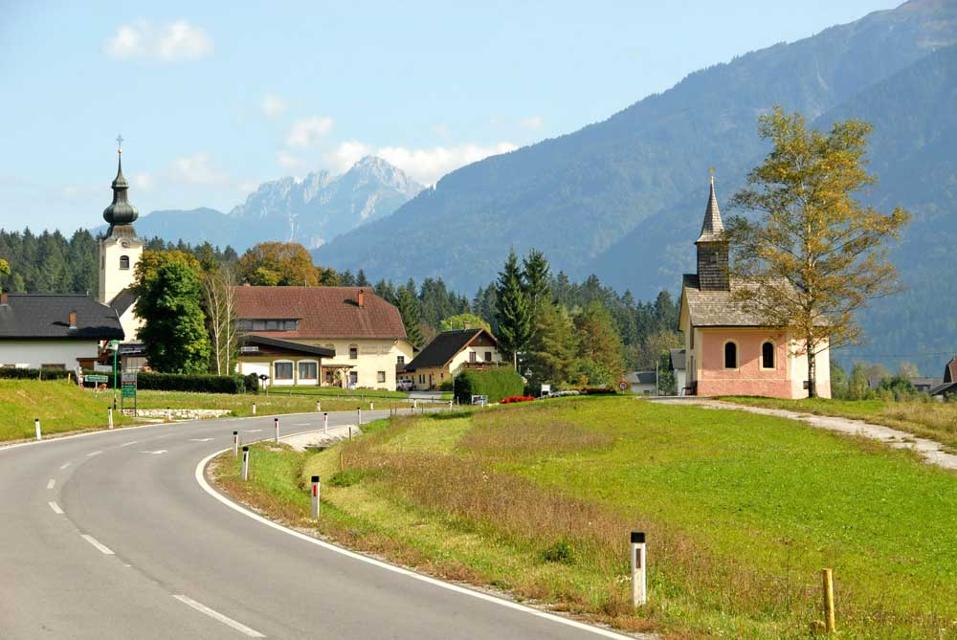 De weg naar Kirchbach in mooi Karinthië 