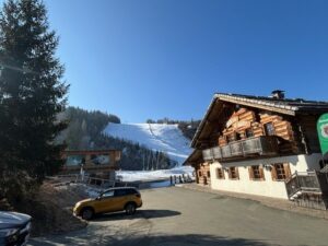 Bärenhutte Nassfeld, gezellige skihut onder aan de piste